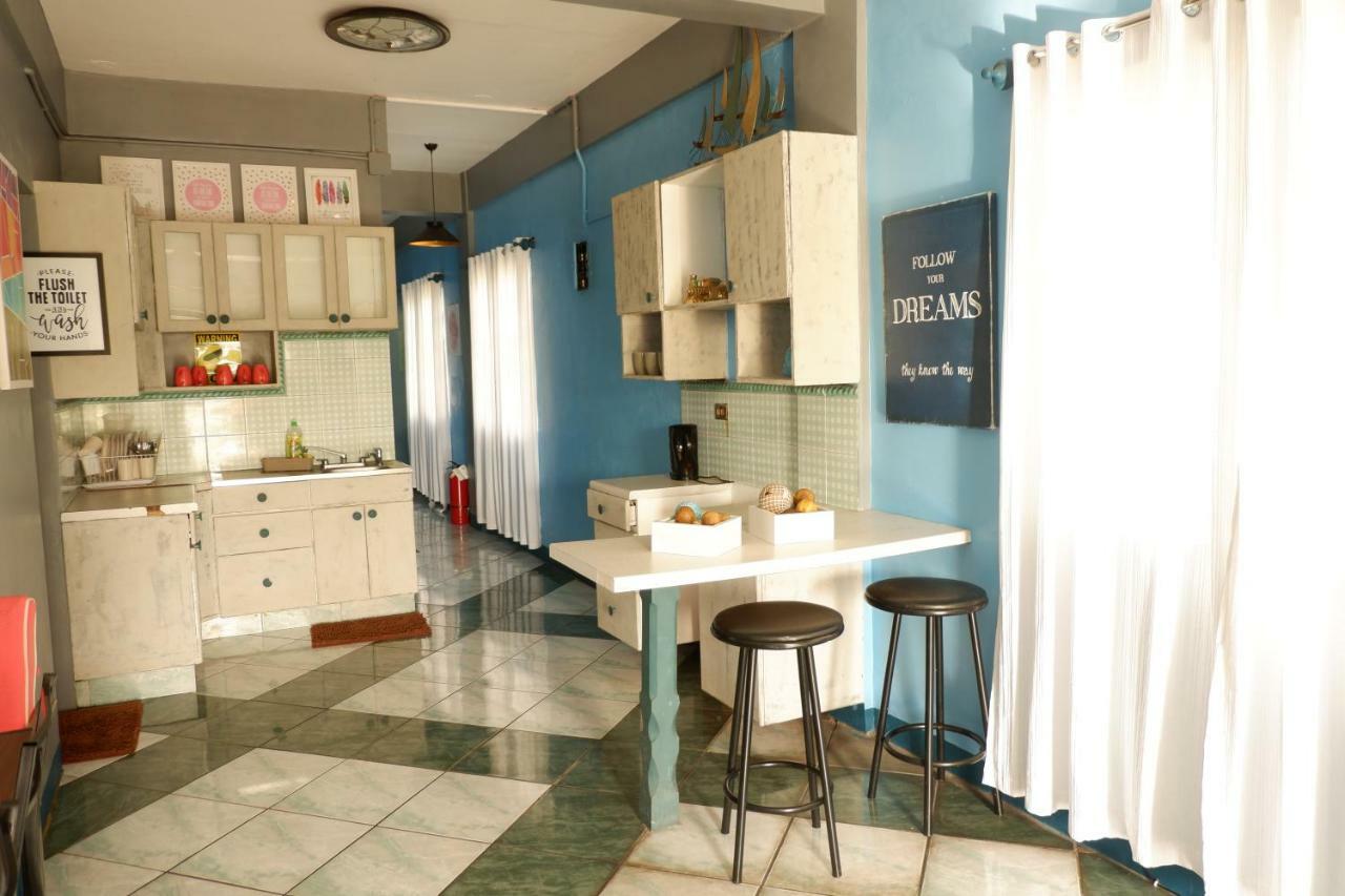 Tagaytay Modern Guesthouse - City Center Tagaytay City Bagian luar foto