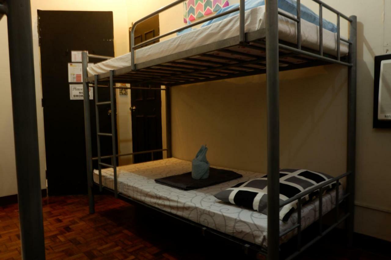 Tagaytay Modern Guesthouse - City Center Tagaytay City Bagian luar foto