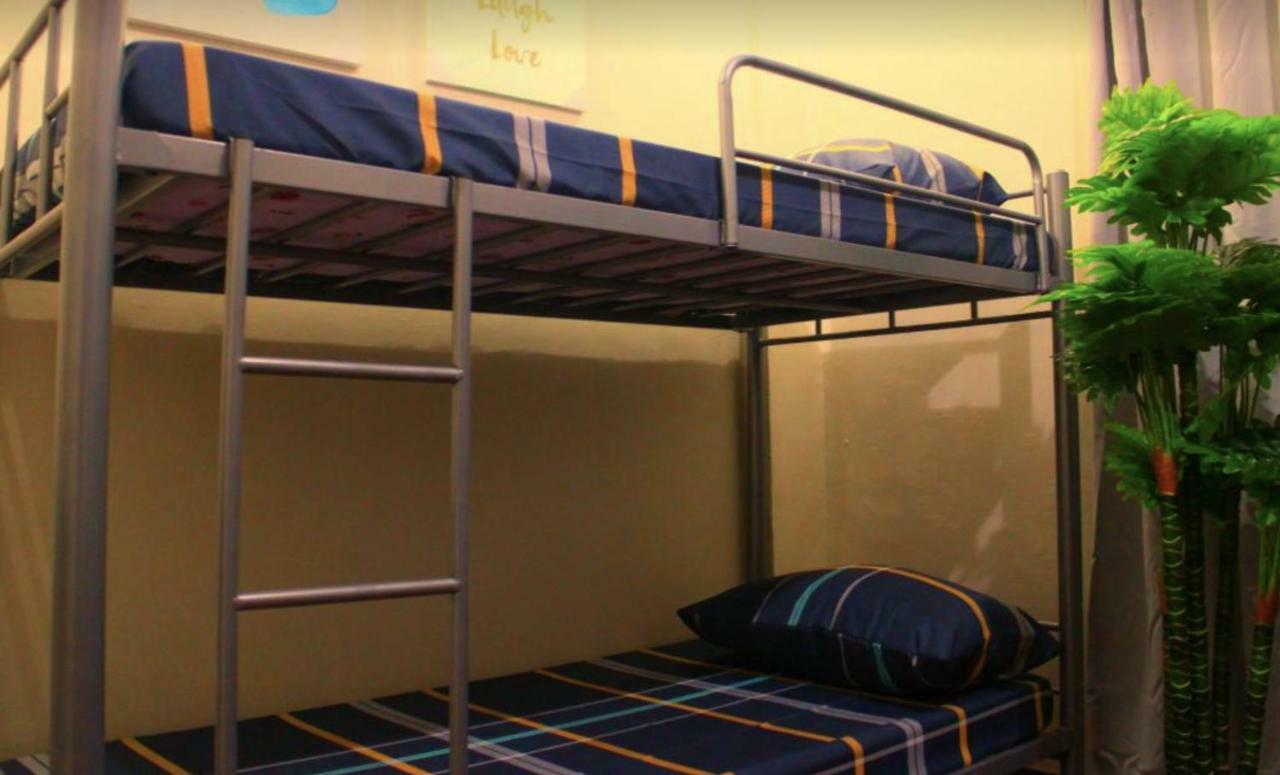 Tagaytay Modern Guesthouse - City Center Tagaytay City Bagian luar foto
